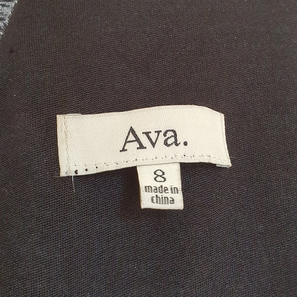 Ava. Klum Dress Long Sleeve Scoop Neckline | Zip Back | V-Neck Back | 65% Cotton - Picture 10 of 12